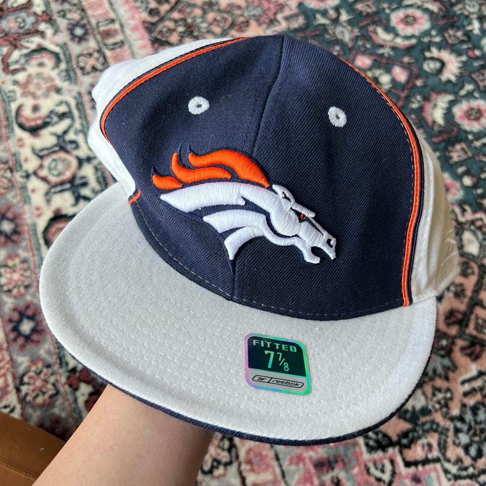 NWT Vintage Denver Broncos Reebok Snapback Fitted Hat Cap NFL